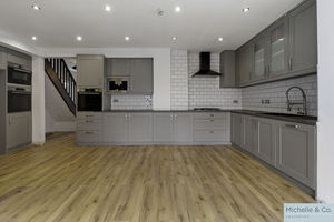 Kitchen- click for photo gallery